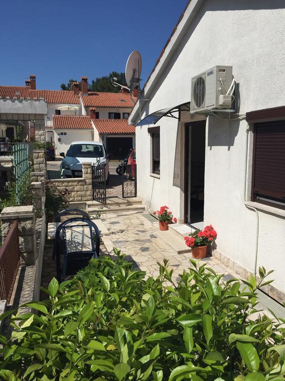Stana Apartment Poreč Exterior foto